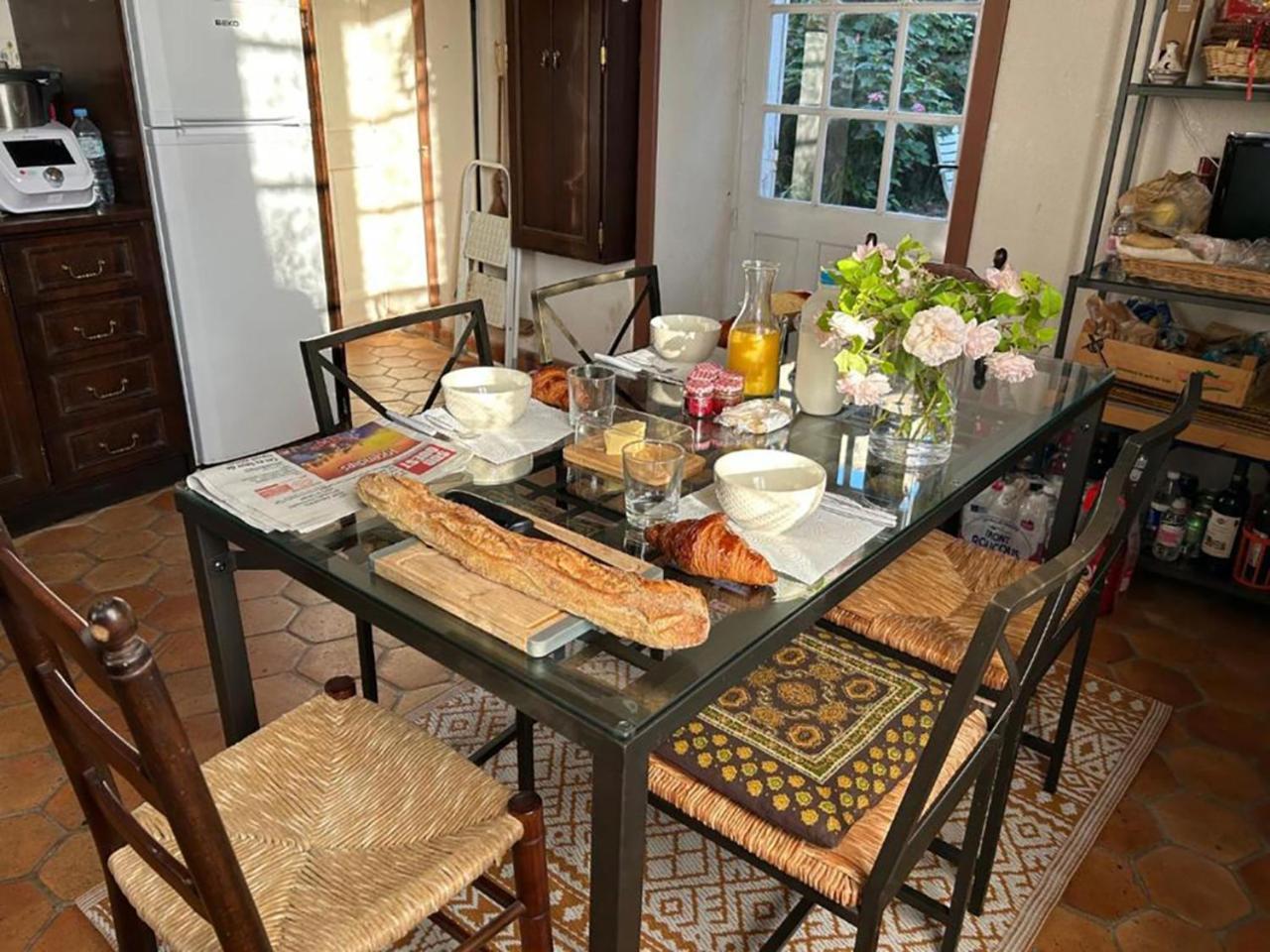 Chambres Et Table D'Hotes Maison Garesche Nieulle-sur-Seudre Exterior photo