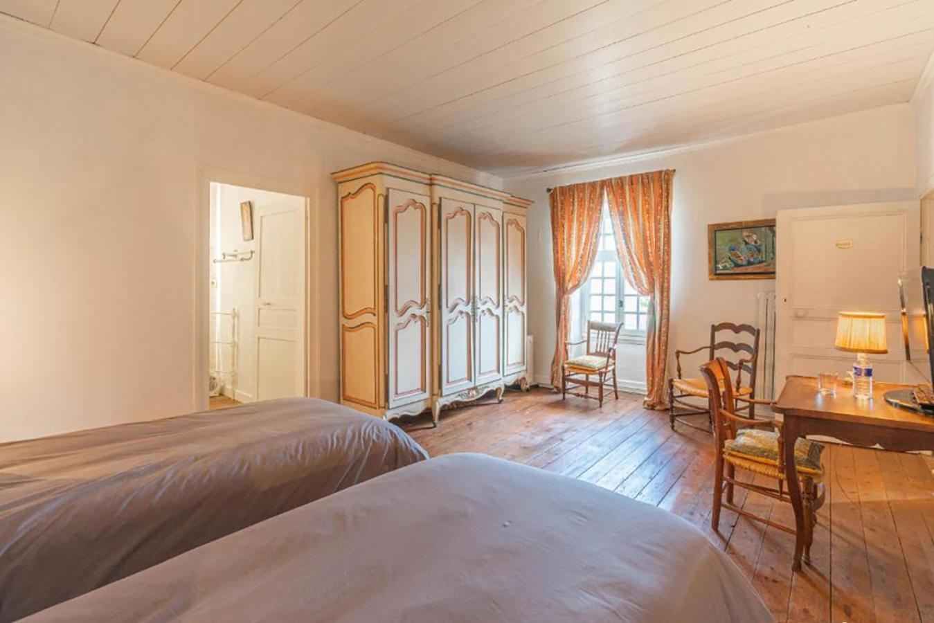 Chambres Et Table D'Hotes Maison Garesche Nieulle-sur-Seudre Exterior photo